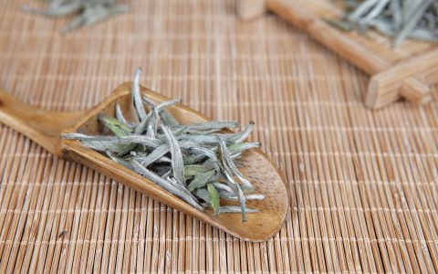 白茶回收全攻略：如何让老白茶价值翻倍