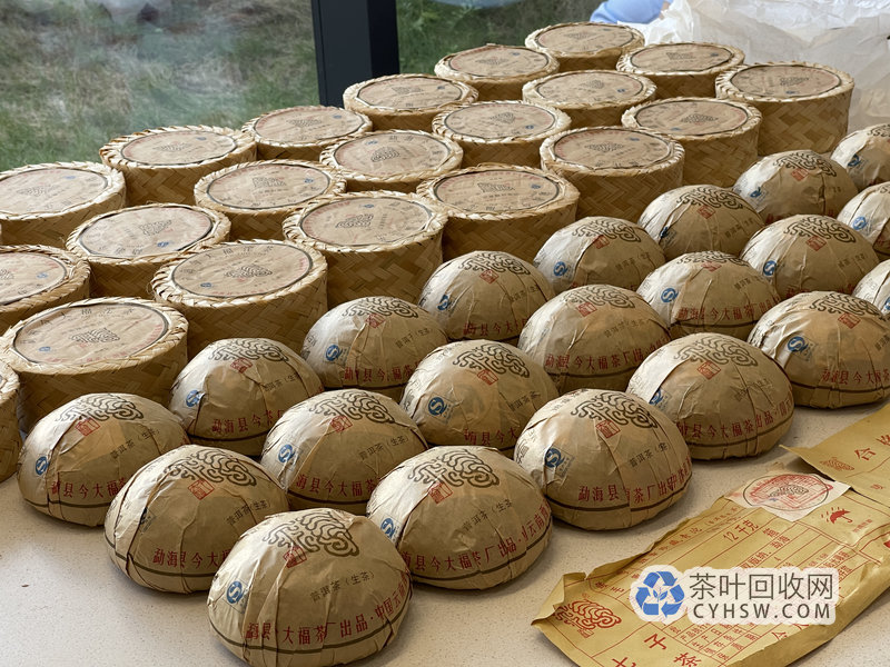 贵阳茶友班章珍藏青沱三年翻倍，揭开普洱茶收藏暴利真相