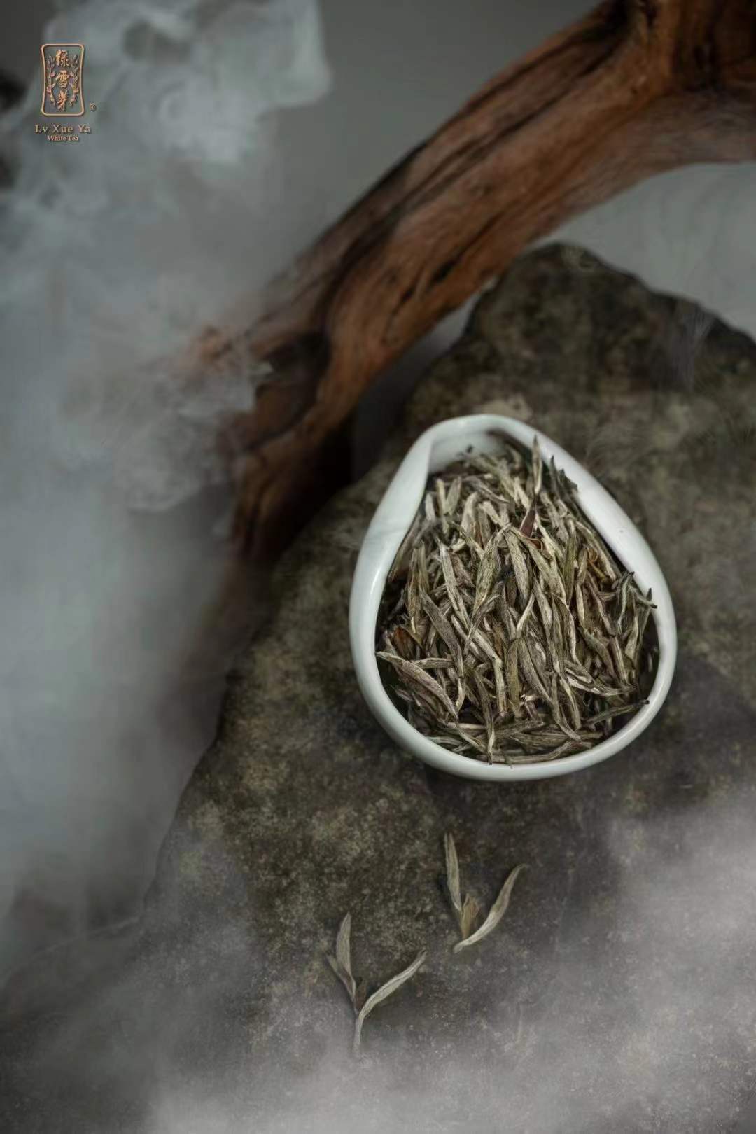 珍藏绿雪芽白茶八年，他在茶叶回收网轻松变现数万元！