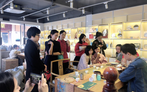 茶叶回收吗广州？老茶客都在找的靠谱答案
