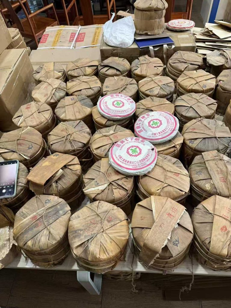 老普洱茶回收鉴定技巧：3分钟辨真假、估价格